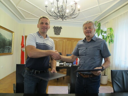 Matija Čepon, član upravnega odbora Lesnine MG opreme, d.d., in župan Ciril Globočnik